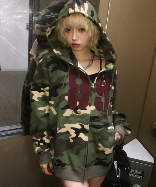 mahagrid/マハグリッド』 CAMO APPLIQUE ZIP UP HOODIE/迷彩柄