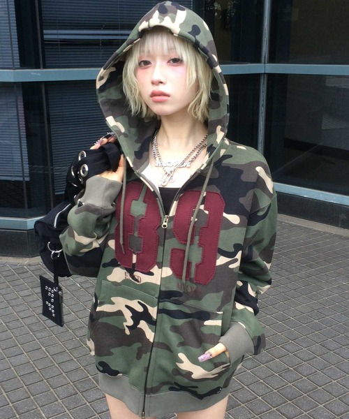 mahagrid/マハグリッド』 CAMO APPLIQUE ZIP UP HOODIE/迷彩柄