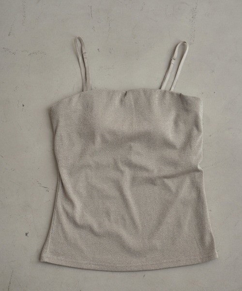 kaene（カエン）の「カップ付きラメベアトップインナー（チューブトップ・レディース・グレイッシュベージュ・FREE）」の7枚目の写真