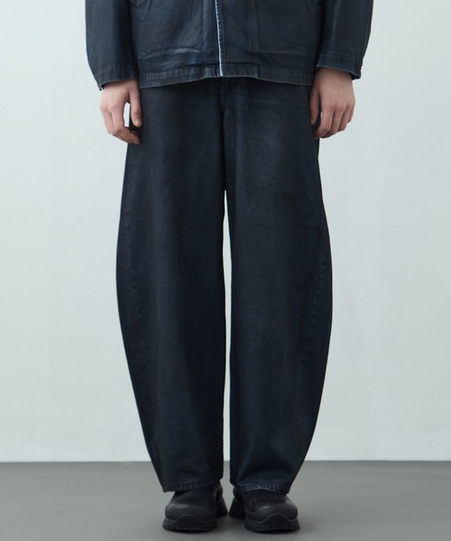 UNITED TOKYO(ユナイテッドトウキョウ)の「【残りわずか】コーティングデニムバレルパンツ(デニムパンツ・メンズ・ブラック/ブラウン・1/2)」の12枚目の写真