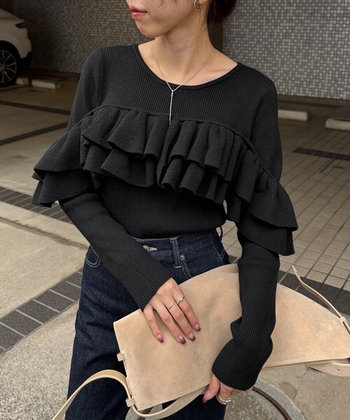 【美品】シーマリーcccmalie カシミアフリル袖ニット エクリュ 美品】シーマリーcccmalie カシミアフリル袖ニット エクリュ シー