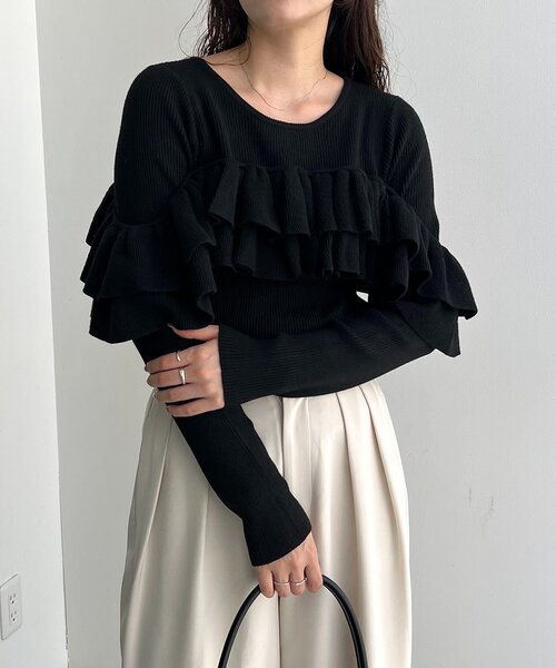 CAPRICIEUX LE'MAGE（カプリシューレマージュ）の「【2WAY】ベアフリルニット（ニット/セーター・レディース・ブラウン/オフホワイト/ブラック・FREE）」の4枚目の写真