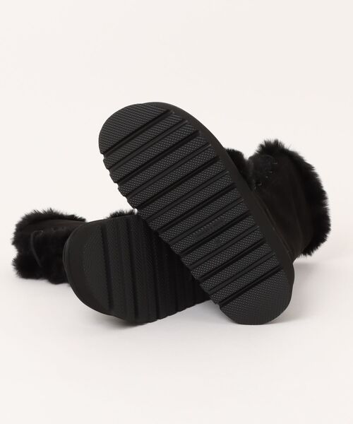 CHARLES & KEITH(チャールズ & キース)の「フォールドオーバー プラットフォームブーツ(ブーツ・レディース・ブラック系その他2/サンドベージュ・23cm/23.5cm/24.5cm/25cm/25.5cm/22.5cm)」の11枚目の写真