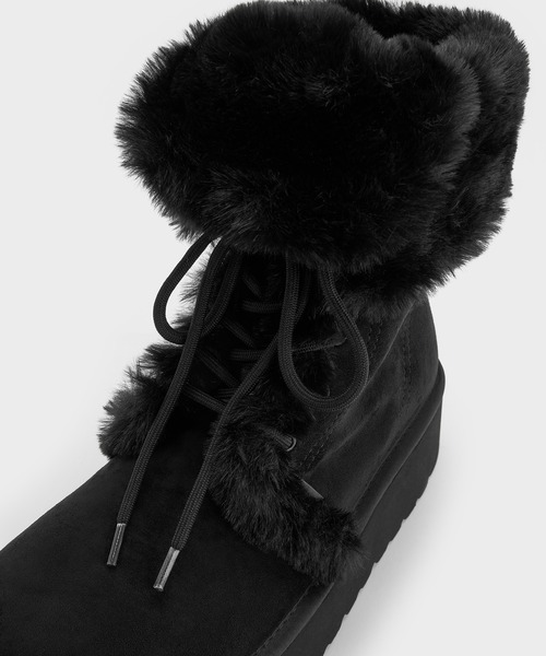 CHARLES & KEITH(チャールズ & キース)の「フォールドオーバー プラットフォームブーツ(ブーツ・レディース・ブラック系その他2/サンドベージュ・23cm/23.5cm/24.5cm/25cm/25.5cm/22.5cm)」の9枚目の写真