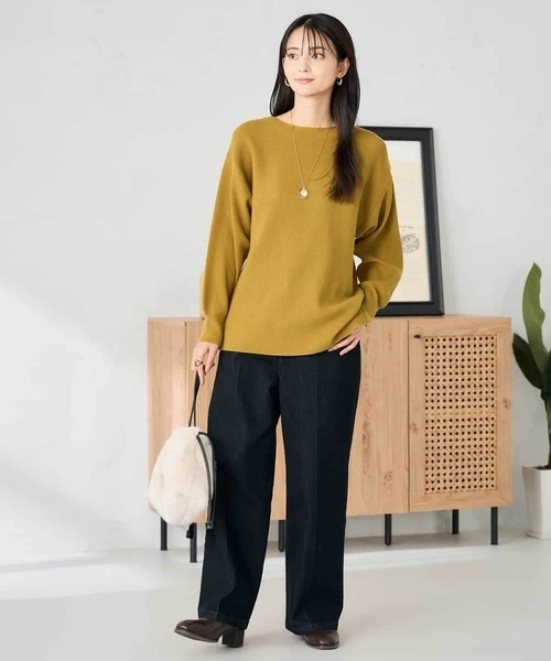 a.v.v(アーヴェヴェ)の「【洗える】切替ボートネックチュニックニット(ニット/セーター・レディース・ブラック/ブルー/チャコールグレー/マスタード/レッド/ライトグレー・38/40/36/34/42)」の8枚目の写真