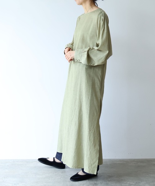 yuni(ユニ )の「Cu/recycled cotton botanical dye タックワンピース(ワンピース・レディース・グリーン・FREE)」の4枚目の写真