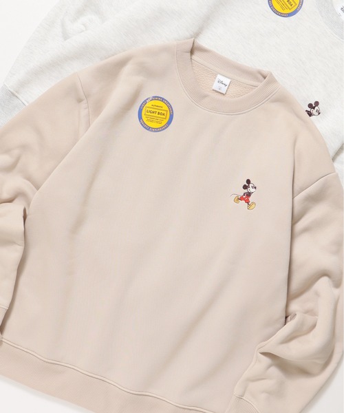 MICKEY MOUSE(ミッキーマウス)の「【DISNEY/ディズニー】ミッキーマウス裏ボアスウェットワンポイントクルーネックスウェット(スウェット・レディース・アイボリー/ブラック/グレイッシュベージュ/ブルー・MEDIUM/LARGE)」の7枚目の写真