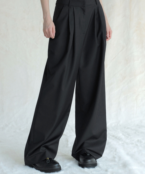 AVANDRESS(アバンドレス )の「Two-Tuck Slacks 101 GREY(スラックス・レディース・グレー・SMALL/MEDIUM/LARGE)」の2枚目の写真