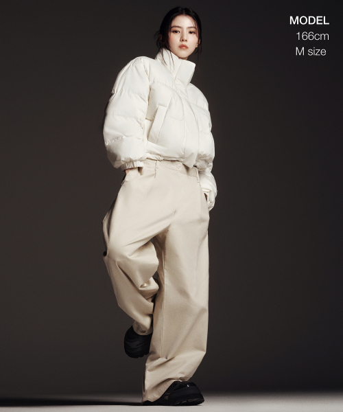 MUSINSA STANDARD WOMAN（ムシンサスタンダードウーマン）の「ウィメンズデイリープファーショートダウンジャケット[アイボリー]（ダウンジャケット/コート・レディース・その他・SMALL/MEDIUM/LARGE/X-SMALL）」の2枚目の写真