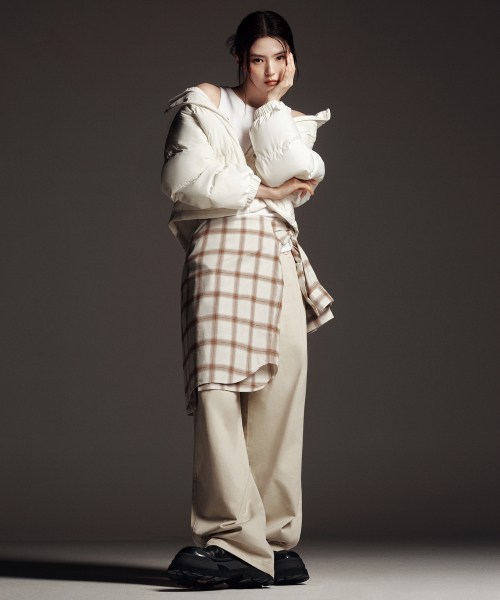 MUSINSA STANDARD WOMAN（ムシンサスタンダードウーマン）の「ウィメンズデイリープファーショートダウンジャケット[アイボリー]（ダウンジャケット/コート・レディース・その他・SMALL/MEDIUM/LARGE/X-SMALL）」の3枚目の写真