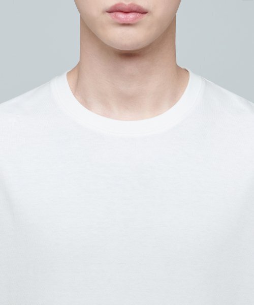 MUSINSA STANDARD（ムシンサスタンダード）の「リラックスフィットクルーネックTシャツ2 [クリーム]（Tシャツ/カットソー・メンズ・その他・MEDIUM/LARGE/X-LARGE/XX-LARGE/XXX-LARGE/SMALL）」の4枚目の写真
