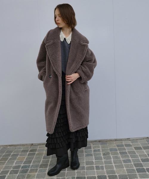 LE CIEL BLEU（ルシェルブルー）の「フェイクシャーリングコクーンコート / Faux Shearling Cocoon Coat（その他アウター・レディース・キャメル/グレー・36）」の2枚目の写真