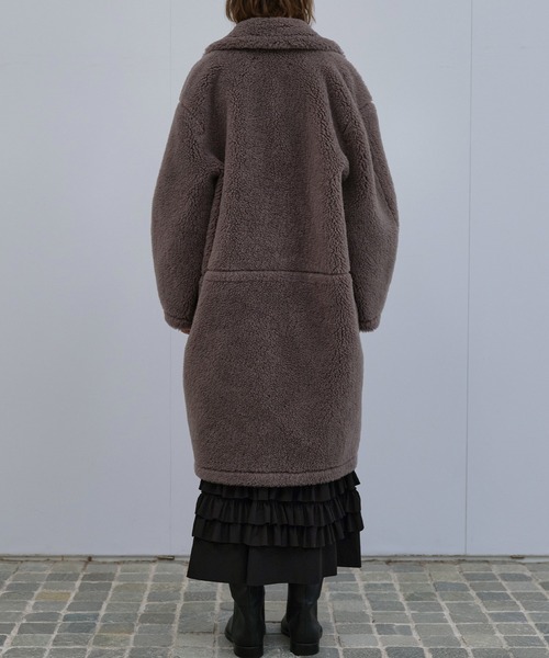 LE CIEL BLEU（ルシェルブルー）の「フェイクシャーリングコクーンコート / Faux Shearling Cocoon Coat（その他アウター・レディース・キャメル/グレー・36）」の8枚目の写真