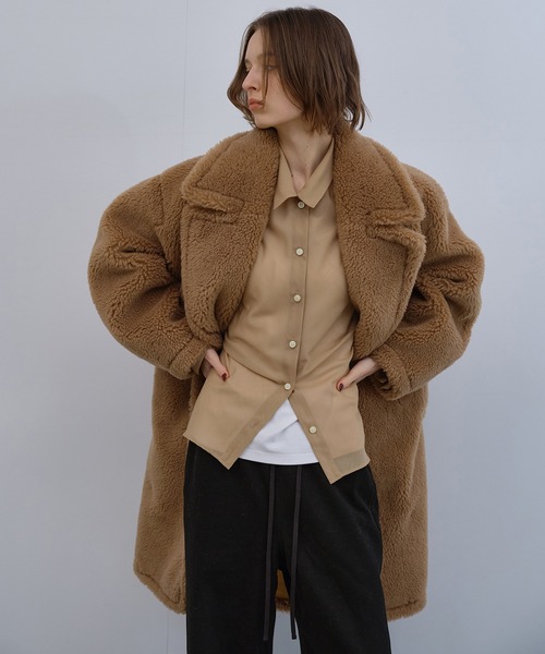LE CIEL BLEU（ルシェルブルー）の「フェイクシャーリングコクーンコート / Faux Shearling Cocoon Coat（その他アウター・レディース・キャメル/グレー・36）」の17枚目の写真