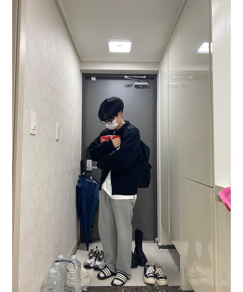 GLW(ジーエルダブリュ)の「ツーウェイヘビーリブカラーニットジップアップブラック(ニット/セーター・レディース・その他・LARGE/MEDIUM/SMALL)」の2枚目の写真