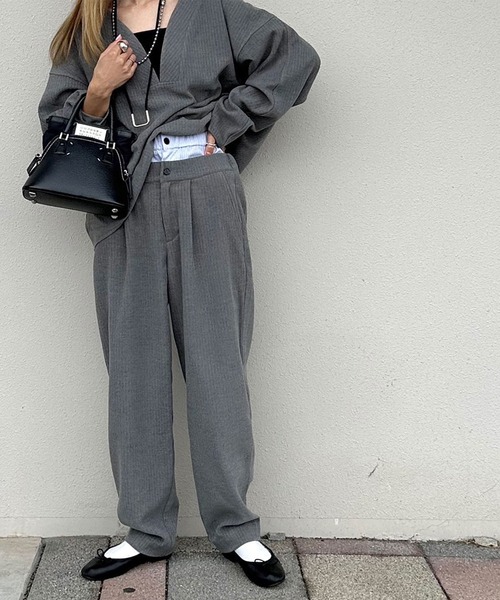 INTERPLAY（インタープレイ）の「【INTERPLAY x AYA】Double waist Compressed Pants（その他パンツ・レディース・グレー/アイボリー・MEDIUM/SMALL）」の15枚目の写真