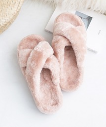 tu-hacci（ツーハッチ）の「ファー付きバランスウォーカー（ルームシューズ/スリッパ）」