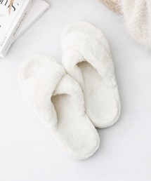 tu-hacci（ツーハッチ）の「ファー付きバランスウォーカー（ルームシューズ/スリッパ）」