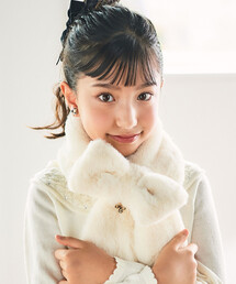 Tartine et Chocolat（タルティーヌエショコラ）の「リボンふわふわファーマフラー（マフラー）」