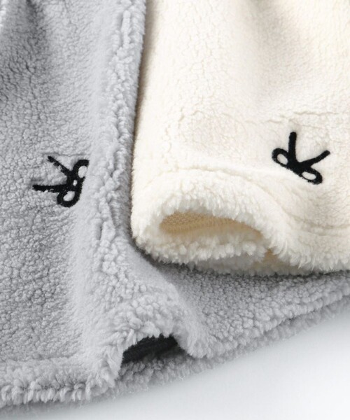 BRANSHES（ブランシェス）の「【セットアップ対応】リボン総柄刺繍×ボアスカート（スカート・キッズ・グレー/アイボリー・80/100/90/150/110/120/130/140）」の4枚目の写真