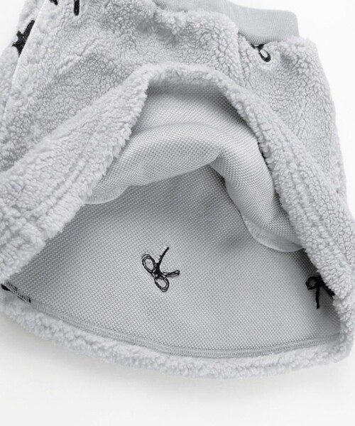 BRANSHES（ブランシェス）の「【セットアップ対応】リボン総柄刺繍×ボアスカート（スカート・キッズ・グレー/アイボリー・80/100/90/150/110/120/130/140）」の3枚目の写真