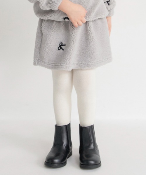 BRANSHES（ブランシェス）の「【セットアップ対応】リボン総柄刺繍×ボアスカート（スカート・キッズ・グレー/アイボリー・80/100/90/150/110/120/130/140）」の2枚目の写真