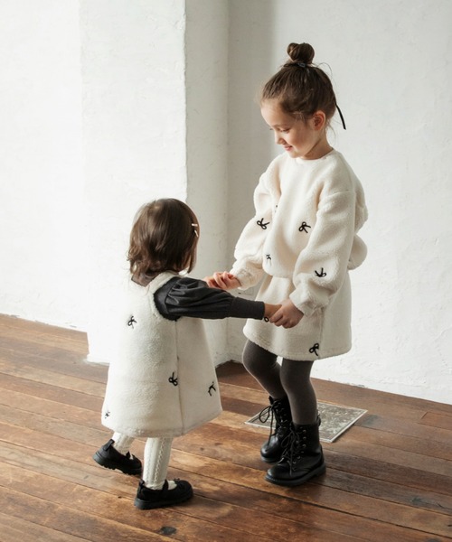 BRANSHES（ブランシェス）の「【セットアップ対応】リボン総柄刺繍×ボアスカート（スカート・キッズ・グレー/アイボリー・80/100/90/150/110/120/130/140）」の12枚目の写真