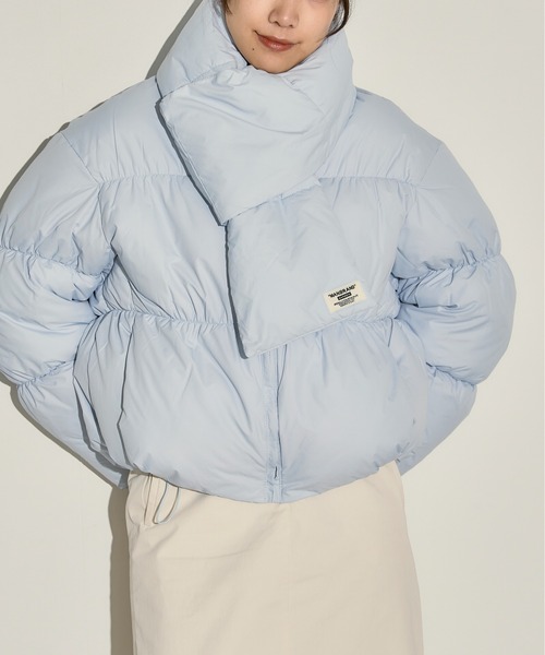 マフラー付きダウンジャケット