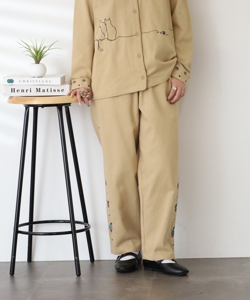 Emago(イマゴ)の「EMAGO 植木鉢刺繍ストレートパンツ(その他パンツ・レディース・カーキ/ベージュ/ブラウン・FREE)」の9枚目の写真