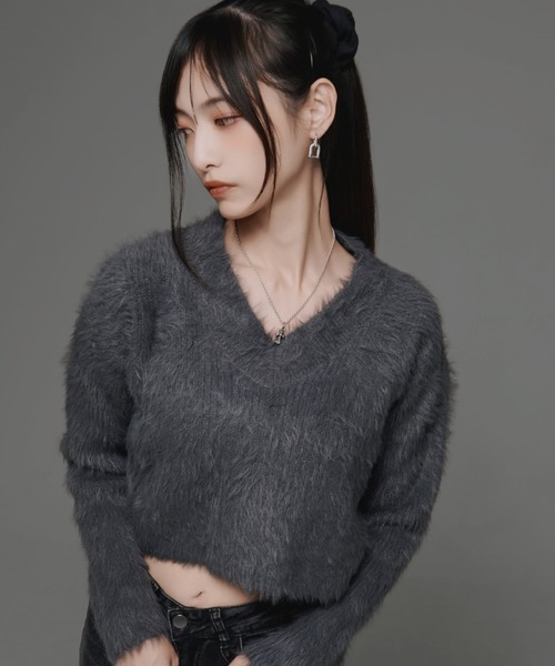 .KOM(ドットコム)の「『.KOM/ドットケーオーエム』Vネックニット【GC】(ニット/セーター・レディース・グレー/ホワイト/ブラック/ピンク・FREE)」の3枚目の写真