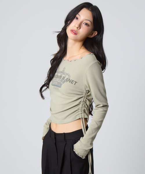UNKNOWN PLANET(アンノウンプラネット)の「インターロックシャーリングネックトップオリーブグリーン(Tシャツ/カットソー・レディース・その他・FREE)」の2枚目の写真
