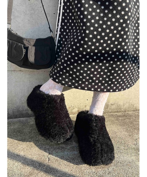 WC（ダブル シー）の「もこもこ厚底シューズ（その他シューズ・レディース・ブラック/ベージュ・SMALL/MEDIUM）」の3枚目の写真