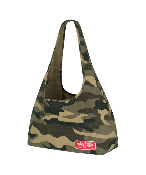 KASHIKO（カシコ）の「Camo Print shoulder Bag（ショルダーバッグ・レディース・その他・FREE）」の2枚目の写真