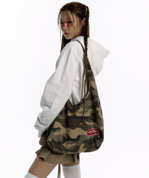 KASHIKO（カシコ）の「Camo Print shoulder Bag（ショルダーバッグ・レディース・その他・FREE）」の5枚目の写真