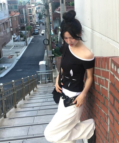DECET WOMEN（デケット ウーマン）の「シグネチャー ローライズ ワイドジーンズ DCWPT004カーキ（デニムパンツ・レディース・その他・X-SMALL/SMALL/MEDIUM/LARGE）」の19枚目の写真