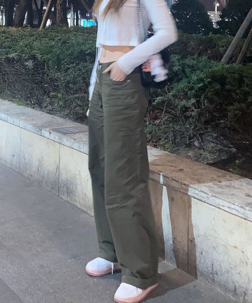 DECET WOMEN（デケット ウーマン）の「シグネチャー ローライズ ワイドジーンズ DCWPT004カーキ（デニムパンツ・レディース・その他・X-SMALL/SMALL/MEDIUM/LARGE）」の16枚目の写真