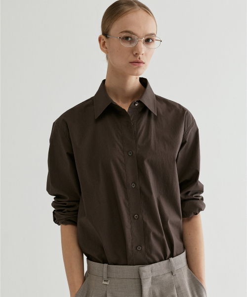 FROMWHERE(フロムウェア)の「Classic Cotton Long Sleeve Shirt Brown(ビジネスシャツ・レディース・その他・FREE)」の1枚目の写真