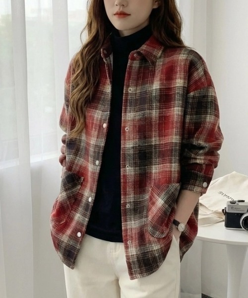cammie(キャミー)の「チェックシャツ(シャツ/ブラウス・レディース・ベージュ/レッド/ブラック・M/L)」の3枚目の写真