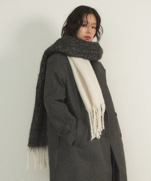 Shelly island（シェリーアイランド）の「バイカラーマフラー（マフラー・レディース・ホワイト/グレー/イエロー/ベージュ/レッド・FREE）」の6枚目の写真