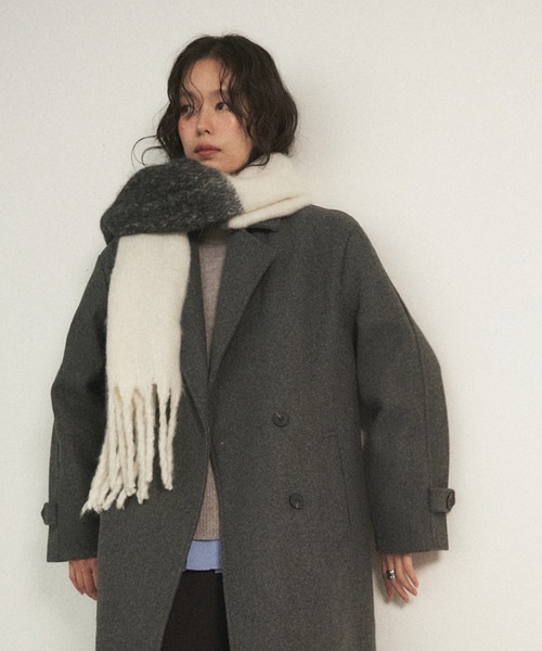 Shelly island（シェリーアイランド）の「バイカラーマフラー（マフラー・レディース・ホワイト/グレー/イエロー/ベージュ/レッド・FREE）」の8枚目の写真