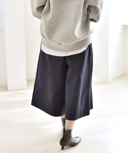 quaranciel(カランシエル)の「quaranciel:〈洗濯機可能〉タック Aライン ハーフ パンツ(その他パンツ・レディース・ベージュ/ネイビー・38/40)」の20枚目の写真