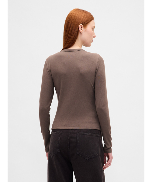 GAP（ギャップ）の「モダン クルーネック カーディガン（カーディガン/ボレロ・レディース・ブラック/ブラウン/ライトグレー・XS/S/M/L/XL/XXS）」の5枚目の写真