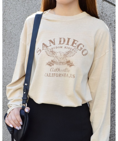 spiritoso(スピリトーゾ)の「アーチロゴイーグルプリントロンT(Tシャツ/カットソー・レディース・グレイッシュベージュ/ブラック/バーガンディー/チャコール・FREE)」の14枚目の写真