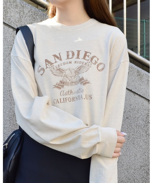 spiritoso(スピリトーゾ)の「アーチロゴイーグルプリントロンT(Tシャツ/カットソー・レディース・グレイッシュベージュ/ブラック/バーガンディー/チャコール・FREE)」の15枚目の写真