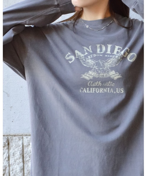 spiritoso(スピリトーゾ)の「アーチロゴイーグルプリントロンT(Tシャツ/カットソー・レディース・グレイッシュベージュ/ブラック/バーガンディー/チャコール・FREE)」の21枚目の写真