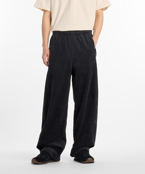 NEW BALANCE(ニューバランス)の「LNYウーブンパンツ(スウェットパンツ・レディース・ブラック/アイボリー・SMALL/X-LARGE/LARGE/MEDIUM)」の1枚目の写真