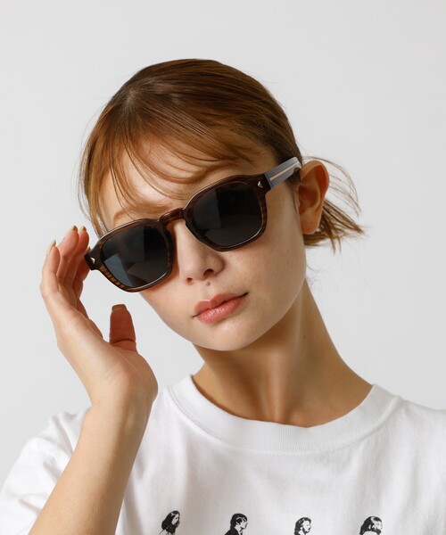 ABAHOUSE(アバハウス)の「【NOPUBLIC/ノーパブリック】02:01/サングラス/韓国/ユニセックス【WEB限定】(サングラス・メンズ・ブラック/ブラウン・フリー)」の2枚目の写真