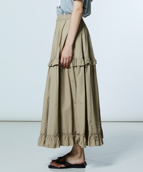 DOUBLE STANDARD CLOTHING（ダブルスタンダードクロージング）の「サマーブロード ティアードスカート（スカート・レディース・ベージュ/カーキ・38/36）」の4枚目の写真