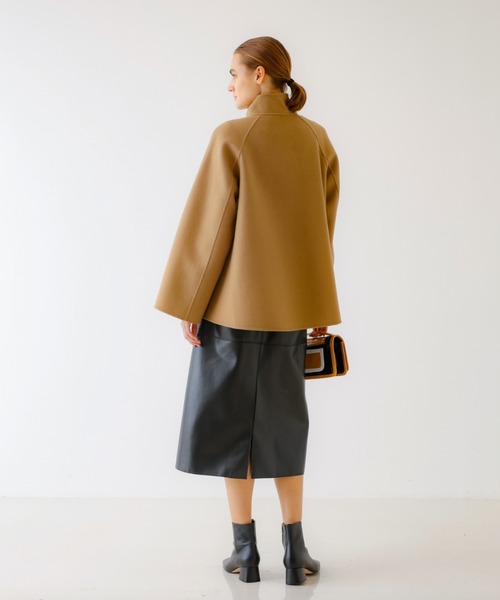 DESIGNWORKS(デザインワークス)の「フェイクレザースカート(スカート・レディース・ブラック・38)」の5枚目の写真