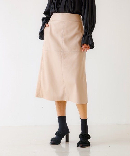 DESIGNWORKS(デザインワークス)の「フェイクレザースカート(スカート・レディース・ブラック・38)」の9枚目の写真